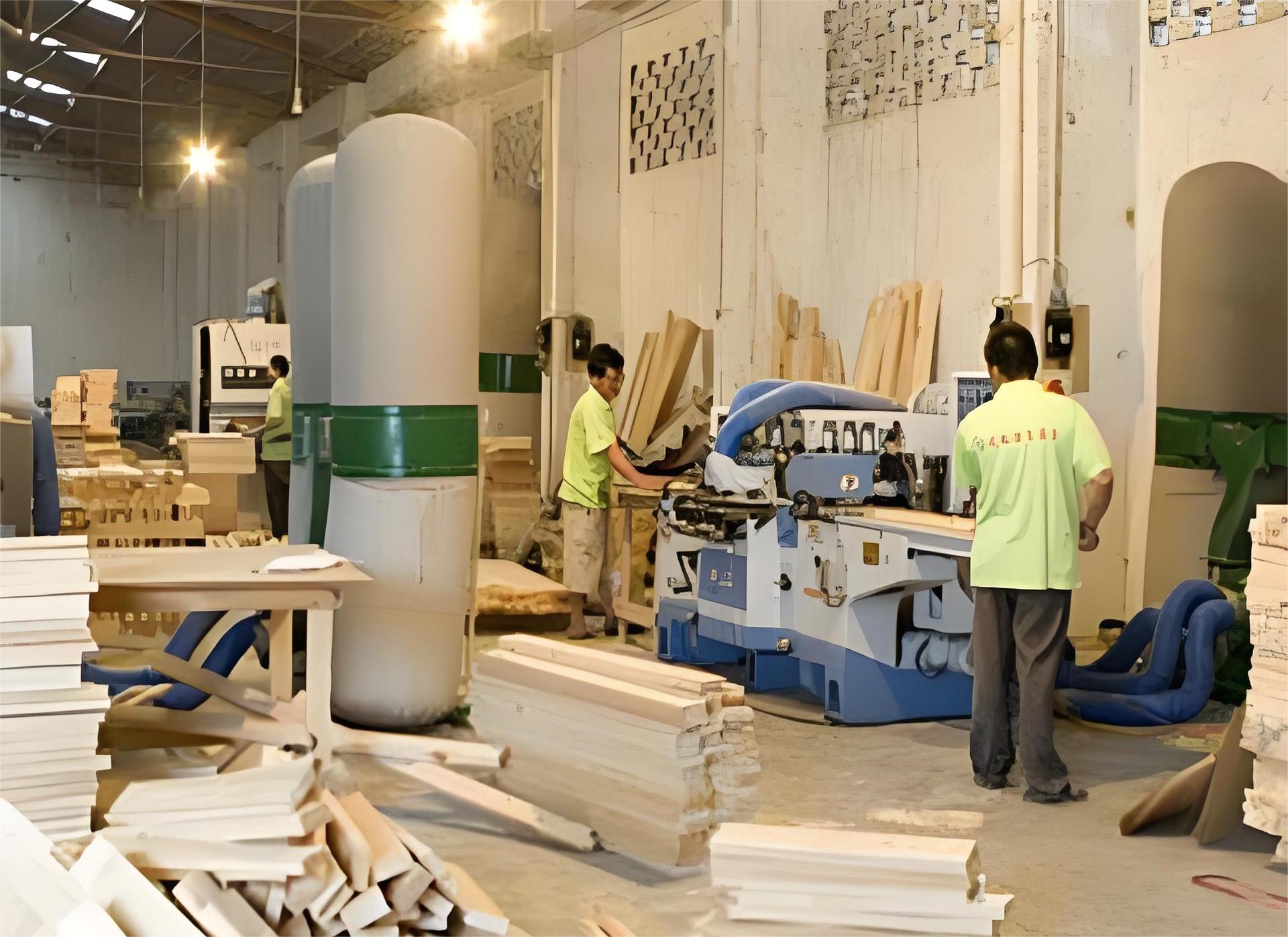 Furniture workshop is very dusty Furniture workshop is very dusty