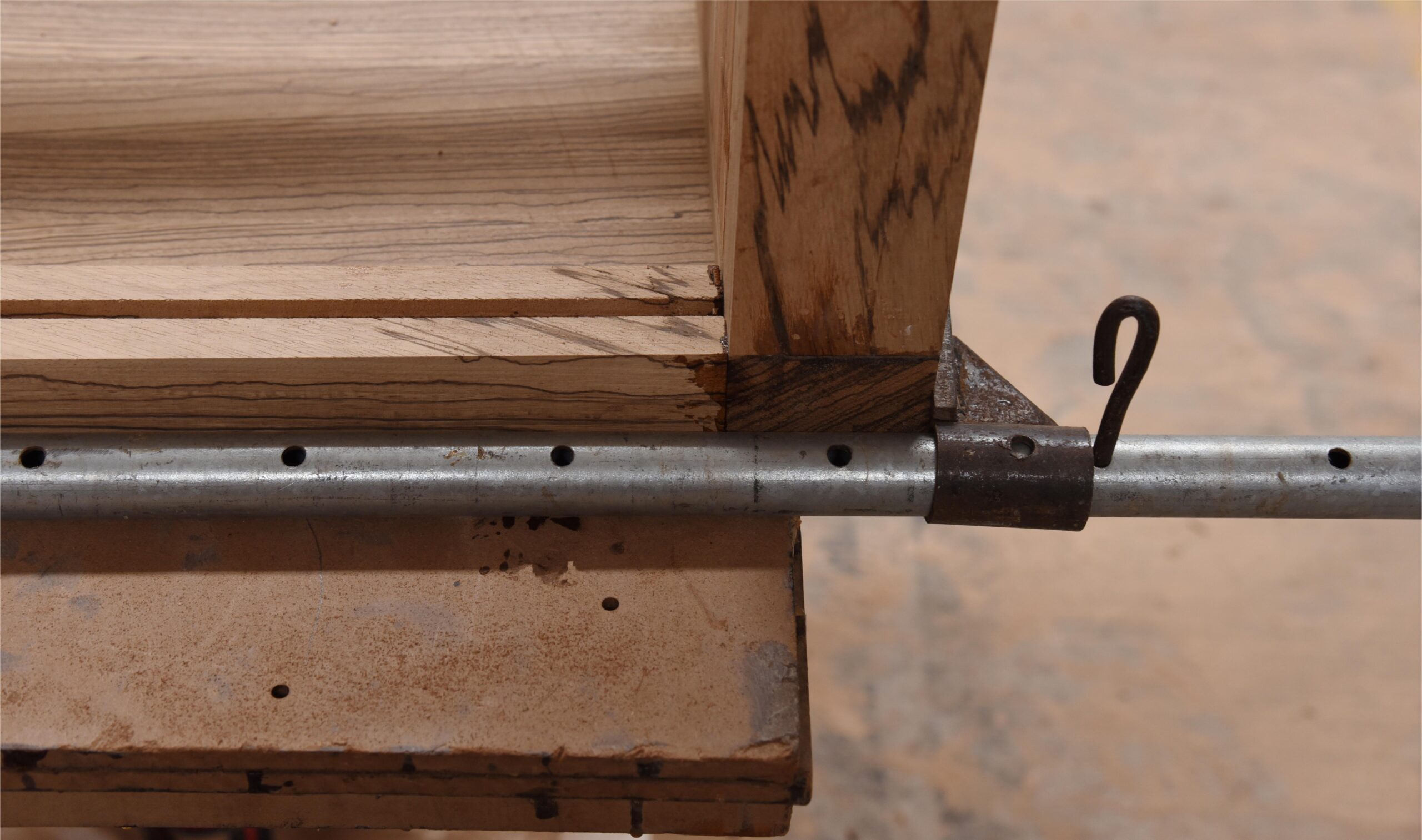Correct way to apply pressure Correct way to apply pressure